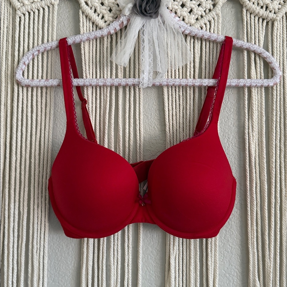 Body by Victoria push-up bra